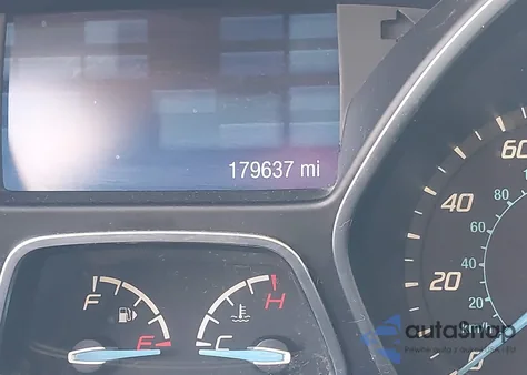 2014 Ford Focus Se z USA, uszkodzony, nr VIN 1FADP3F22EL347459